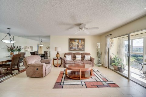 Condominio en venta en Pembroke Pines, Florida, 2 dormitorios, 110.74 m2 № 1092103 - foto 18