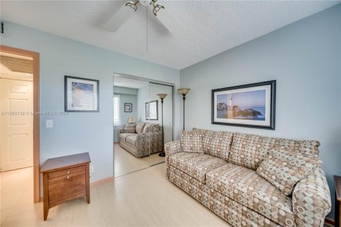 Condominio en venta en Pembroke Pines, Florida, 2 dormitorios, 110.74 m2 № 1092103 - foto 11