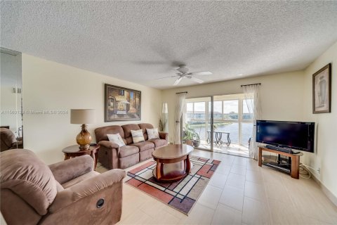 Condominio en venta en Pembroke Pines, Florida, 2 dormitorios, 110.74 m2 № 1092103 - foto 13