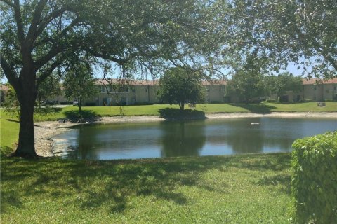 Copropriété à louer à Coral Springs, Floride: 2 chambres, 71.35 m2 № 1217476 - photo 4