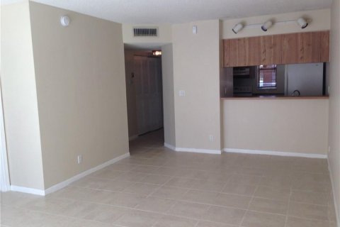 Copropriété à louer à Coral Springs, Floride: 2 chambres, 71.35 m2 № 1217476 - photo 7