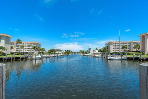 Condo in Delray Beach, Florida, 2 bedrooms  № 1092831 - photo 18