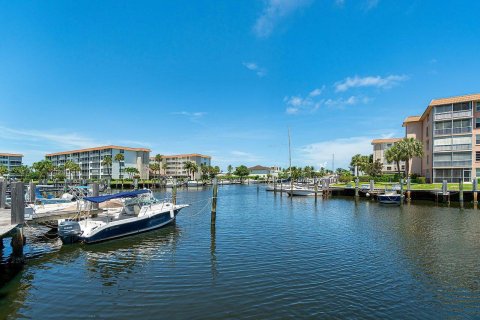 Condo in Delray Beach, Florida, 2 bedrooms  № 1092831 - photo 17