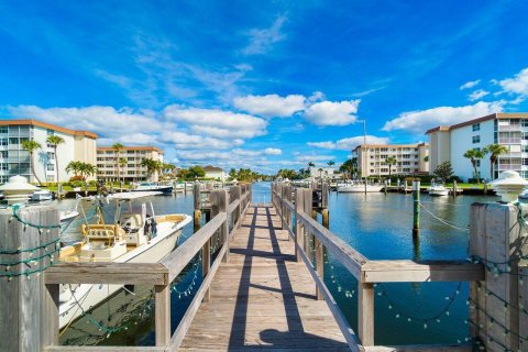 Condo in Delray Beach, Florida, 2 bedrooms  № 1092831 - photo 20