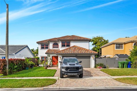 Villa ou maison à vendre à Pembroke Pines, Floride: 4 chambres, 216.65 m2 № 976293 - photo 5