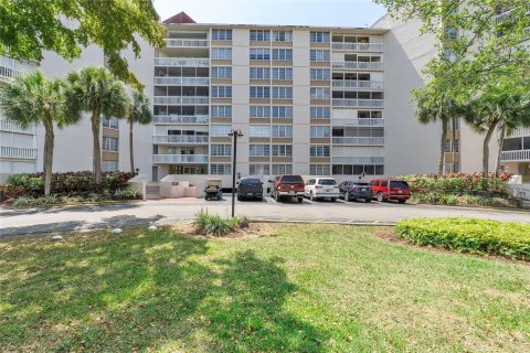 Condominio en venta en Lauderhill, Florida, 2 dormitorios, 104.05 m2 № 1186973 - foto 4