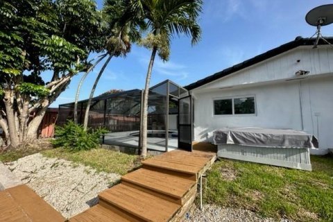 Casa en venta en Fort Lauderdale, Florida, 4 dormitorios, 194.54 m2 № 1186937 - foto 15