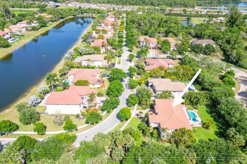 Villa ou maison à vendre à West Palm Beach, Floride: 6 chambres, 436.92 m2 № 1121325 - photo 2