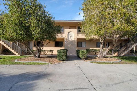 Condo in Punta Gorda, Florida, 2 bedrooms  № 1285701 - photo 1