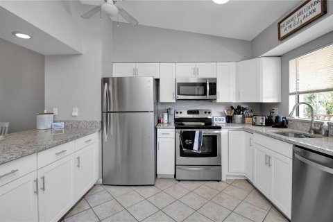 Condo in Punta Gorda, Florida, 2 bedrooms  № 1285701 - photo 8