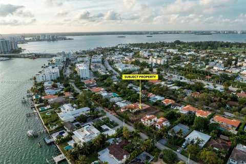 Terreno en venta en Miami Beach, Florida № 1374895 - foto 12