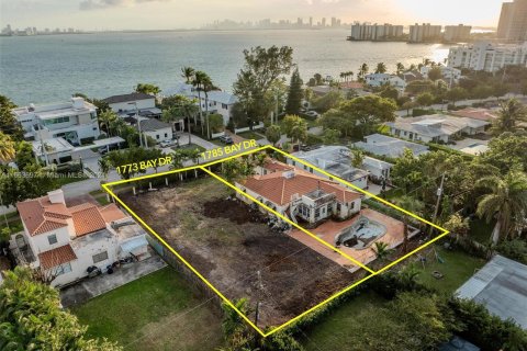 Terreno en venta en Miami Beach, Florida № 1374895 - foto 23