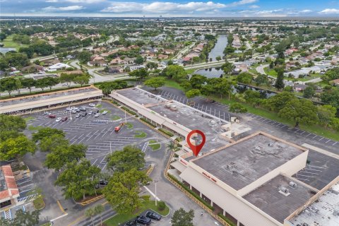 Propiedad comercial en venta en Tamarac, Florida № 1374894 - foto 29