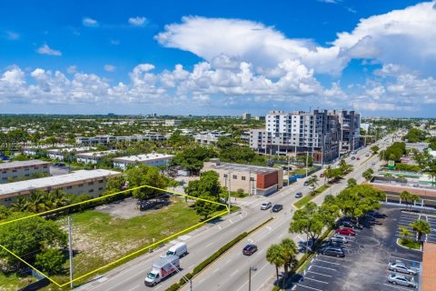 Immobilier commercial à vendre à Pompano Beach, Floride № 983499 - photo 1