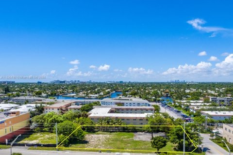 Commercial property in Pompano Beach, Florida № 983499 - photo 2