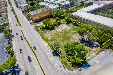 Propiedad comercial en venta en Pompano Beach, Florida № 983499 - foto 4