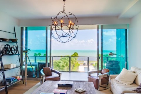 Condo in Key Biscayne, Florida, 3 bedrooms  № 1377346 - photo 12