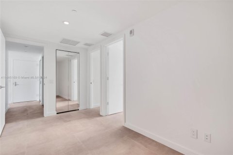 Condo in Miami, Florida, 3 bedrooms  № 1377443 - photo 6