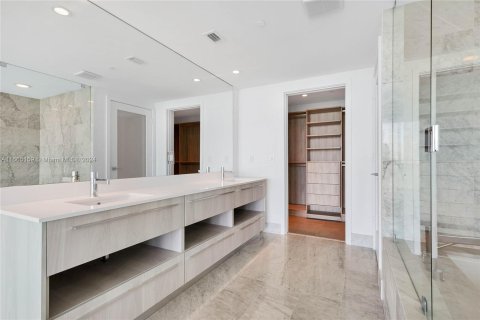 Copropriété à vendre à Miami, Floride: 3 chambres, 141.77 m2 № 1377443 - photo 8