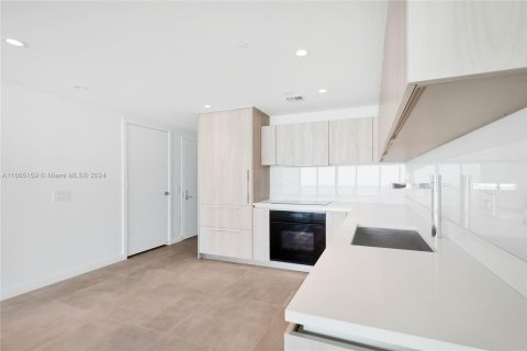 Copropriété à vendre à Miami, Floride: 3 chambres, 141.77 m2 № 1377443 - photo 13