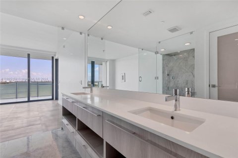 Copropriété à vendre à Miami, Floride: 3 chambres, 141.77 m2 № 1377443 - photo 19