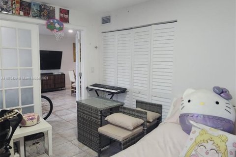 Condominio en venta en Hollywood, Florida, 2 dormitorios, 102.19 m2 № 1120473 - foto 11