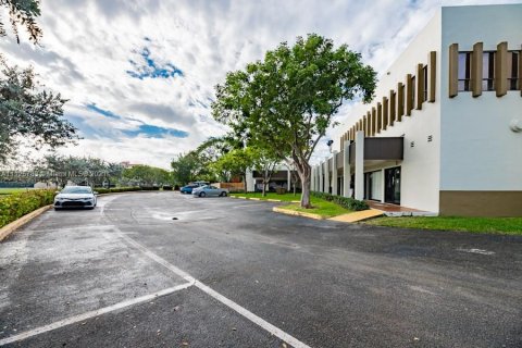 Bureau à louer à Miami-Dade, Floride № 461562 - photo 6