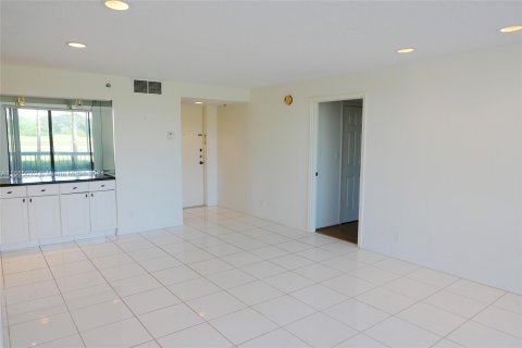 Condo in Boca Raton, Florida, 2 bedrooms  № 1379052 - photo 8