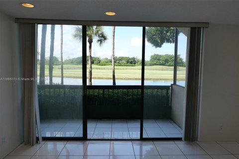 Copropriété à vendre à Boca Raton, Floride: 2 chambres, 116.59 m2 № 1379052 - photo 1