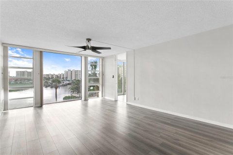 Condominio en venta en South Pasadena, Florida, 2 dormitorios, 114.27 m2 № 1351529 - foto 12