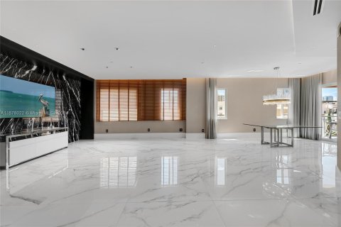 Condo in Miami Beach, Florida, 4 bedrooms  № 1147609 - photo 2