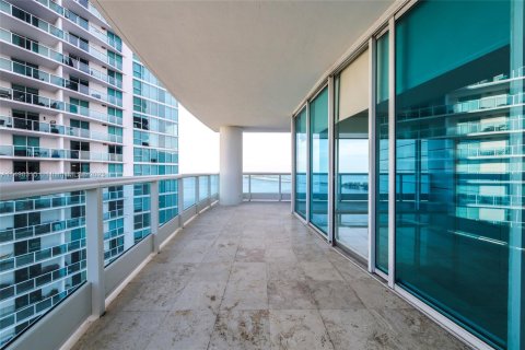 Copropriété à louer à Miami, Floride: 2 chambres, 192.31 m2 № 880048 - photo 8