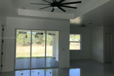 Casa en venta en Lehigh Acres, Florida, 4 dormitorios, 167.78 m2 № 880050 - foto 7