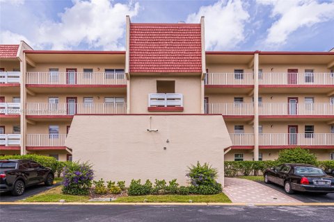 Condo in Margate, Florida, 1 bedroom  № 1118817 - photo 1