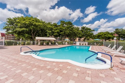 Condo in Margate, Florida, 1 bedroom  № 1118817 - photo 2