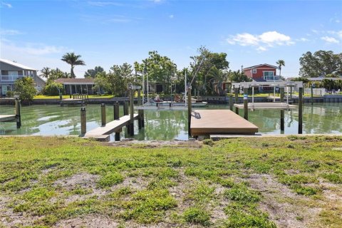 Terreno en venta en Madeira Beach, Florida № 1316918 - foto 14