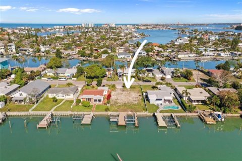 Land in Madeira Beach, Florida № 1316918 - photo 3