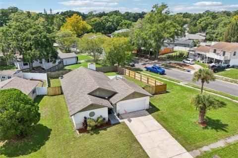 House in Winter Springs, Florida 3 bedrooms, 126.53 sq.m. № 1349463 - photo 28