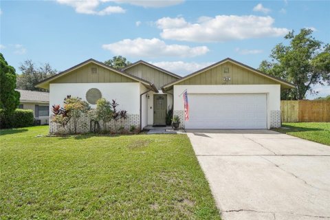 House in Winter Springs, Florida 3 bedrooms, 126.53 sq.m. № 1349463 - photo 1