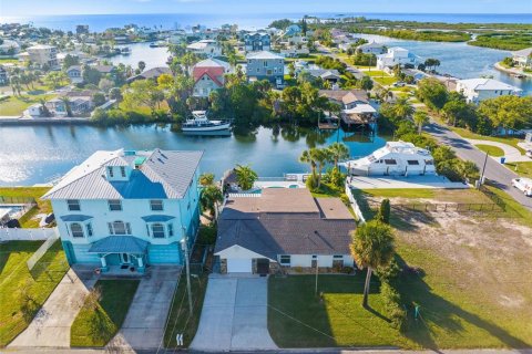 Villa ou maison à vendre à Hernando Beach, Floride: 3 chambres, 183.67 m2 № 1349398 - photo 9