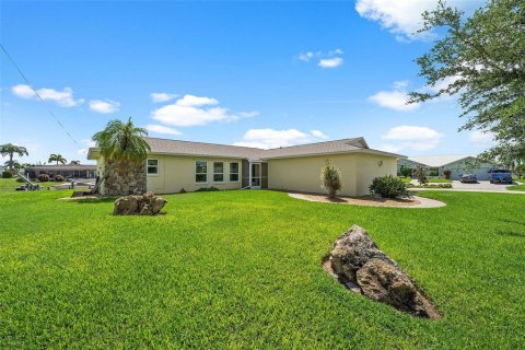 Casa en venta en Cape Coral, Florida, 2 dormitorios, 125.88 m2 № 1349427 - foto 4