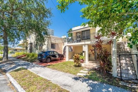 Immobilier commercial à vendre à Miami, Floride: 302.03 m2 № 1181635 - photo 9