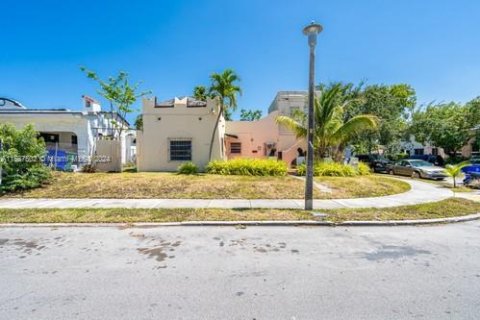 Immobilier commercial à vendre à Miami, Floride: 302.03 m2 № 1181635 - photo 10