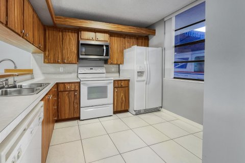 Condo in Davie, Florida, 2 bedrooms  № 1172401 - photo 13