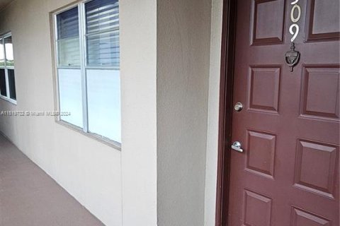 Condominio en venta en Pembroke Pines, Florida, 2 dormitorios, 110.83 m2 № 989153 - foto 23