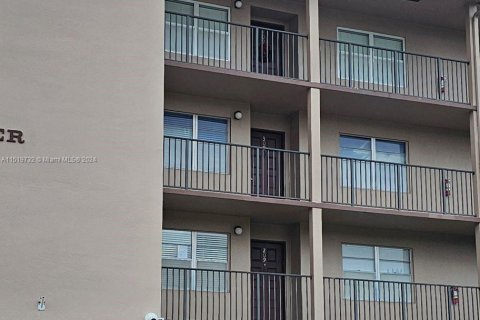 Condominio en venta en Pembroke Pines, Florida, 2 dormitorios, 110.83 m2 № 989153 - foto 22