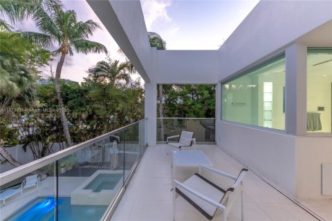 House in Fort Lauderdale, Florida 6 bedrooms, 429.21 sq.m. № 784614 - photo 20