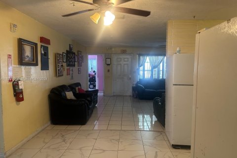 Casa en venta en Miramar, Florida, 5 dormitorios, 158.12 m2 № 1270192 - foto 4