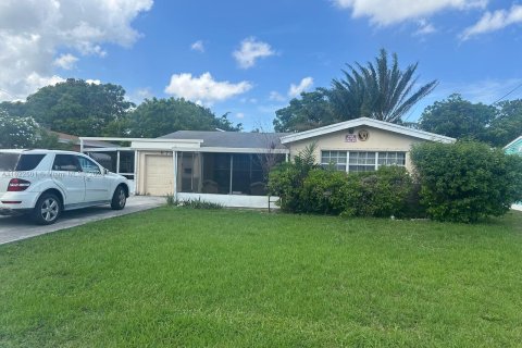 Casa en venta en Miramar, Florida, 5 dormitorios, 158.12 m2 № 1270192 - foto 1