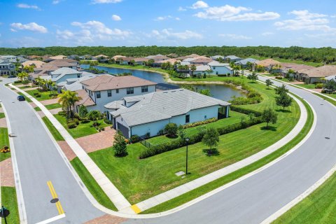 House in Jupiter, Florida 3 bedrooms, 261.61 sq.m. № 1208069 - photo 10